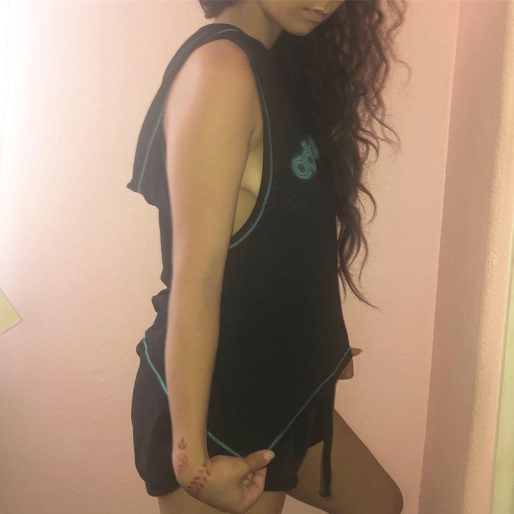 Adidas Tank - Picture 3 of 3